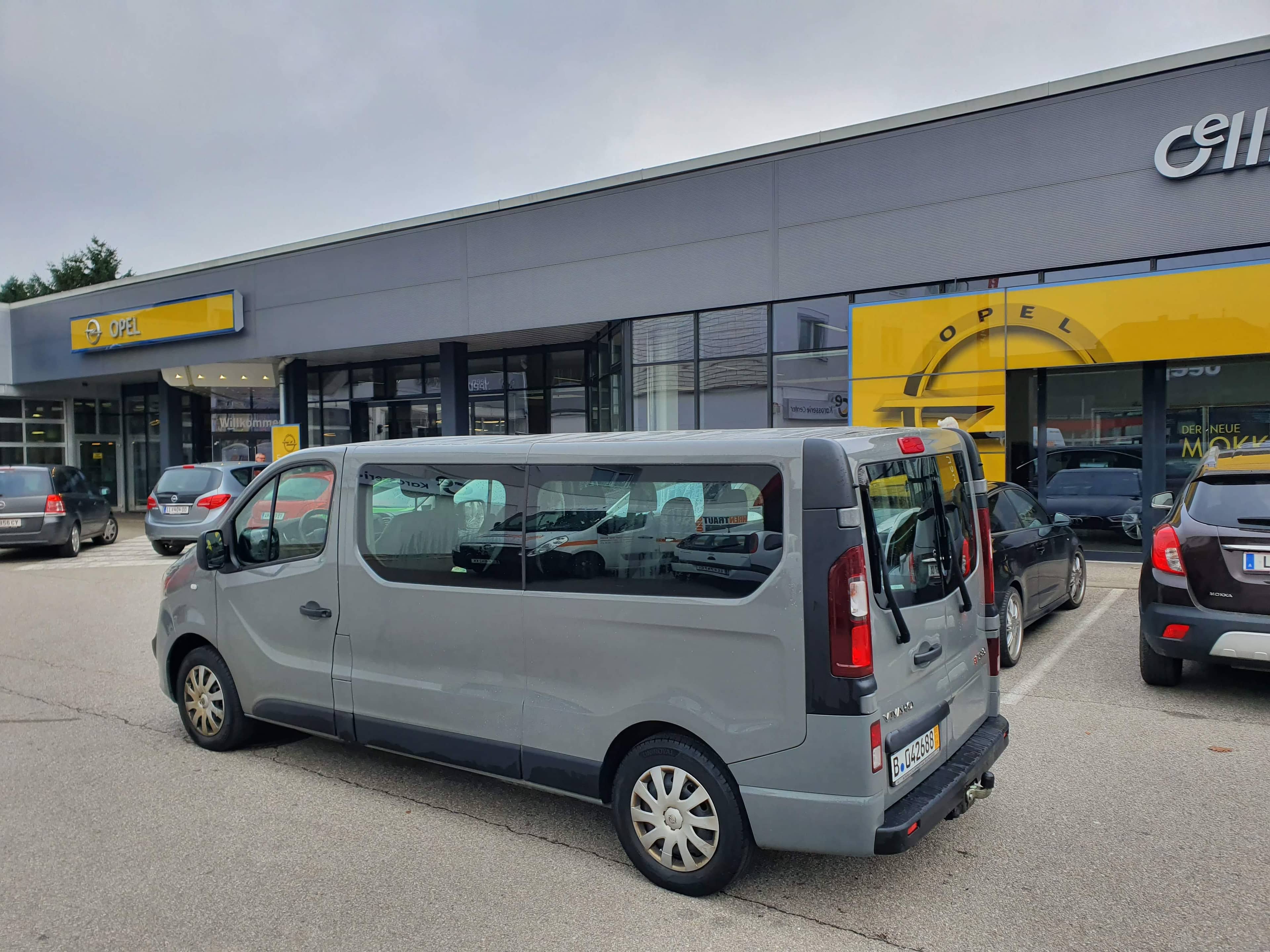 Renault Trafic kombi na relaciji