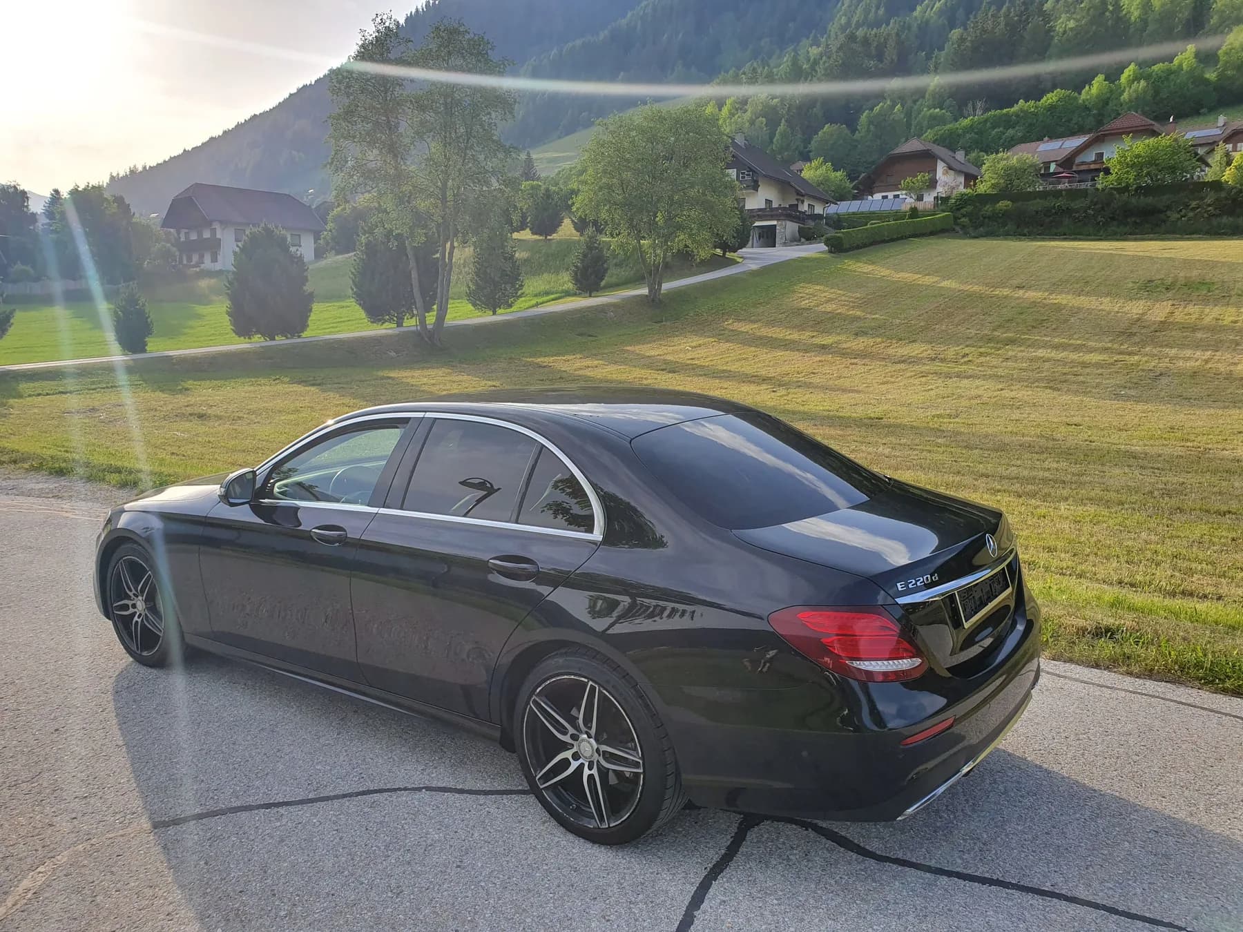 Mercedes E klasa za individualni i poslovni transfer