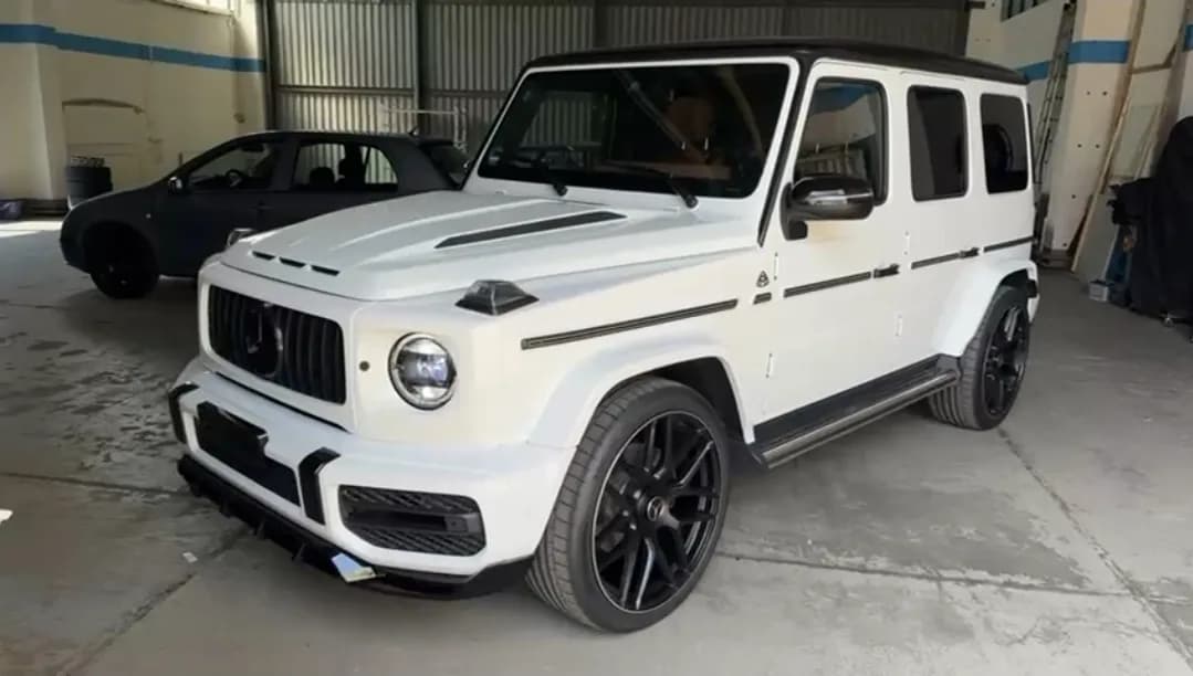 Beli Mercedes G-Class AMG — poseban automobil za VIP transfer